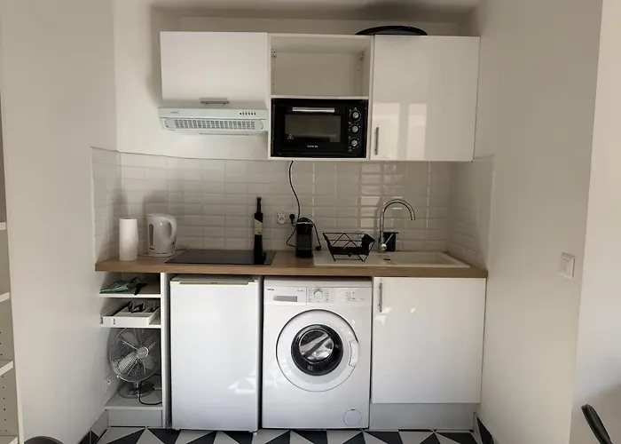 Appartement Calme à Deux Pas Des Champs-elysées Paris